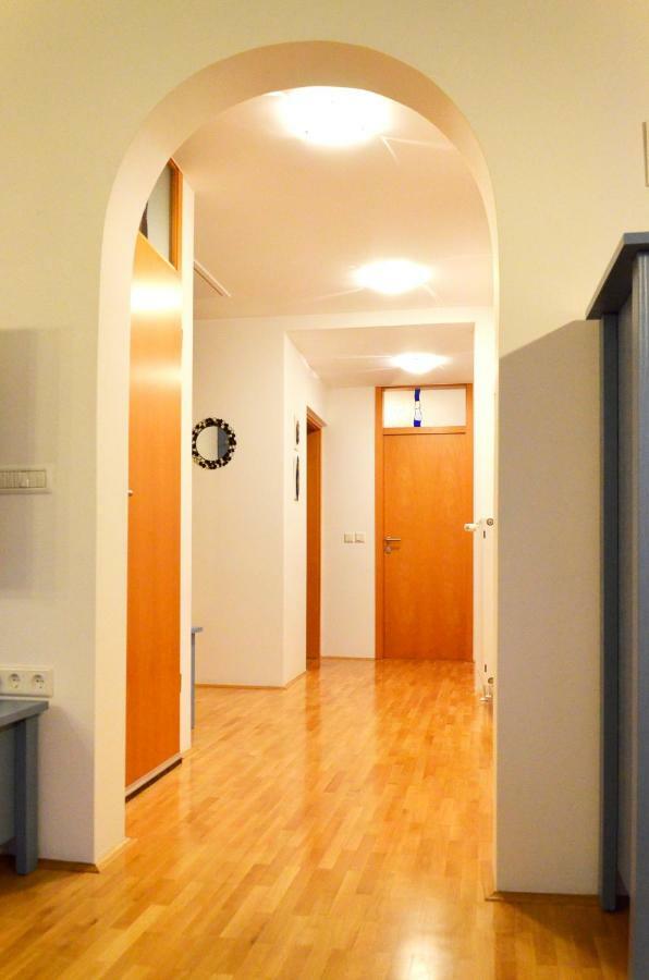 Apartment Galerija Radovljica Buitenkant foto